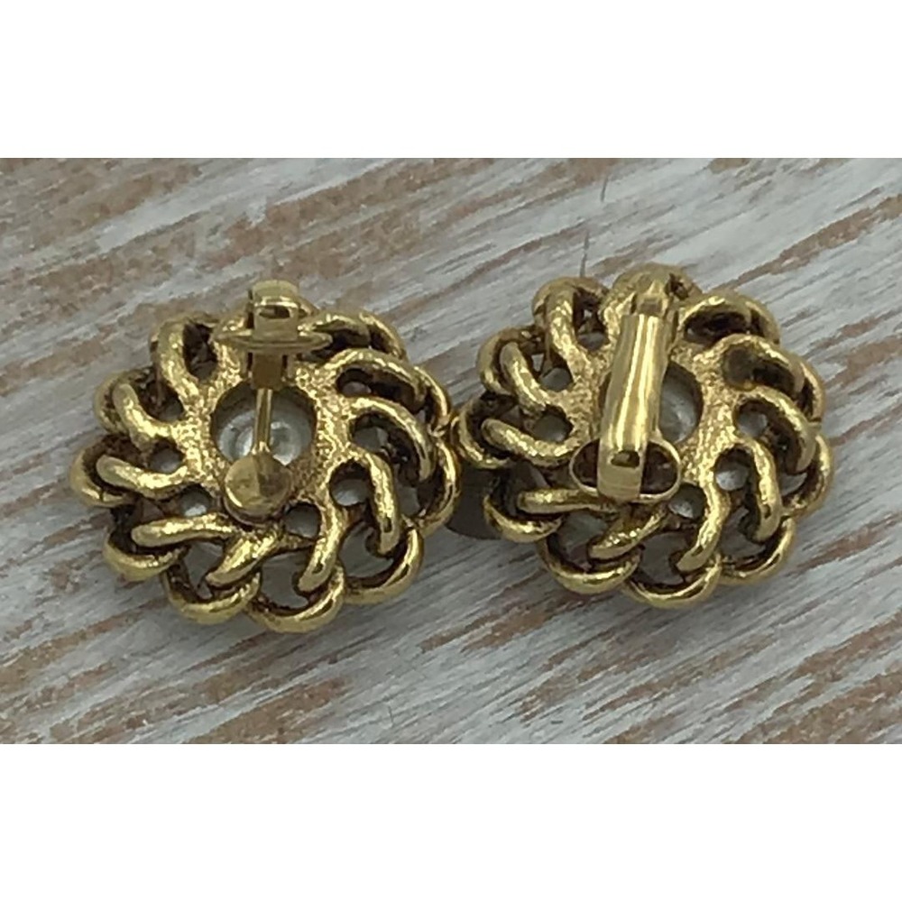 Vintage Clip On Earrings Bundle Red Cabochon Gold Tone‎ Faux Pearl Rope Border - Picture 9 of 9